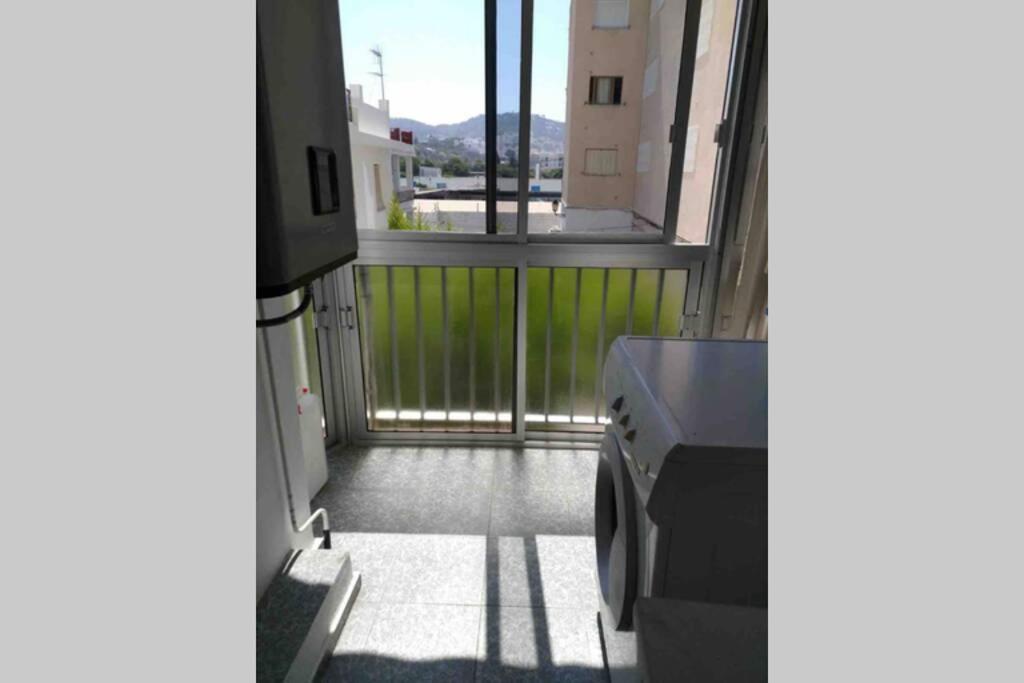 Apartamento A 10 Metros De La Playa Apartment ลาเอร์ราดูรา ภายนอก รูปภาพ